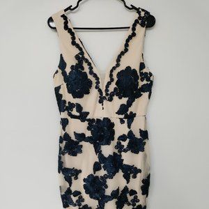 Nicole Miller Women's Floral Dress Size 12 Blue and Cream